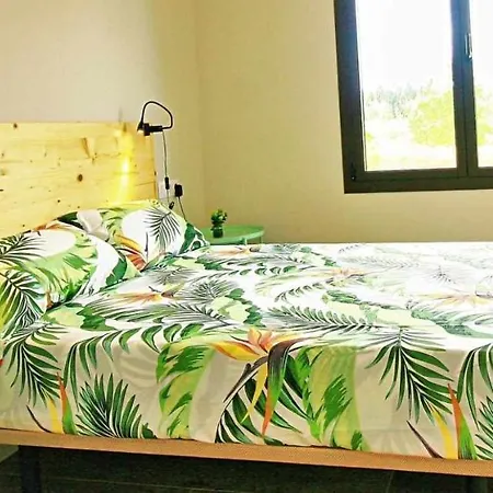 Hostal Can Ruben بيت شباب *